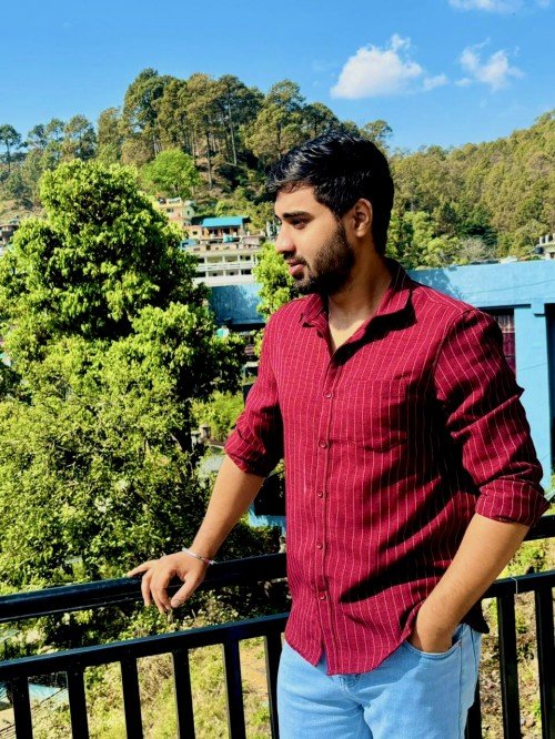 Devesh Tripathi  home tutor in Prayagraj.